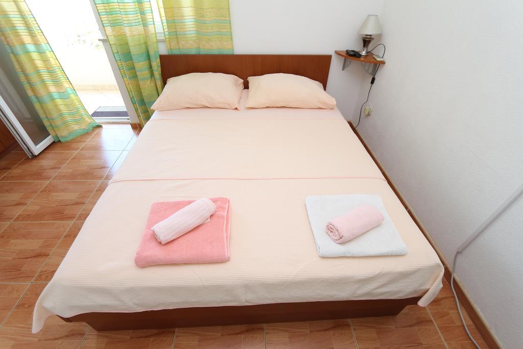 Apartments Antoneta Makarska Exterior photo